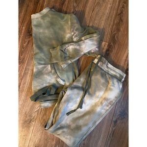 Steve Madden Tie Dye Jogger Sweatshirt